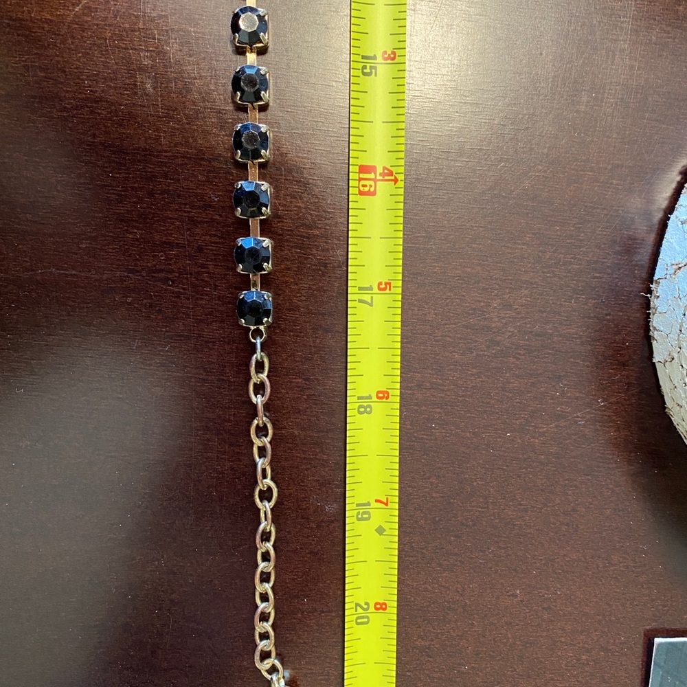 Gorgeous black stone and gold spike necklace. 20” long and adjustable - Picture 2 of 4